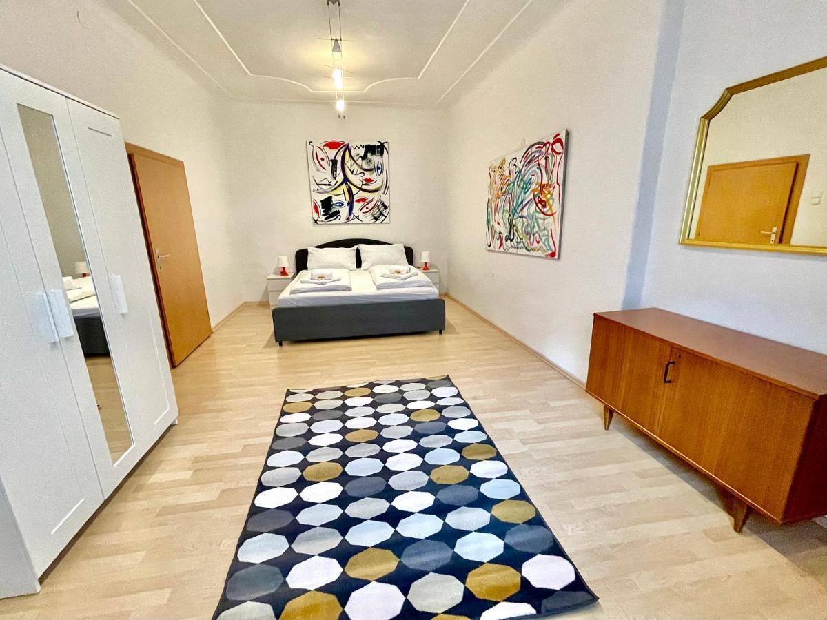 Apartment Zum Schlossberg - Top 1 Self Check-In Graz Exterior photo